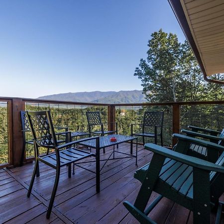 Happy Trails - Cobbly Nob Resort Home Gatlinburg Exterior photo