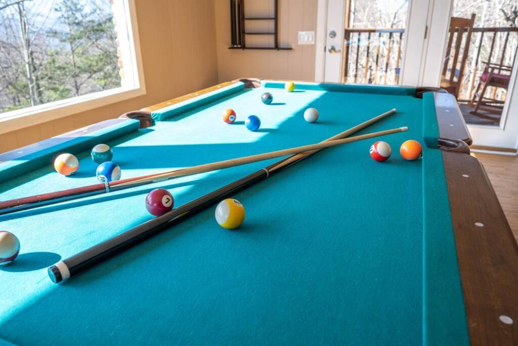 Happy Trails - Cobbly Nob Resort Home Gatlinburg Exterior photo